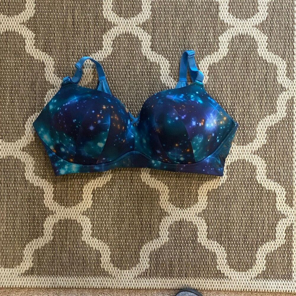 Torrid push-up plunge bra, size 42DDD